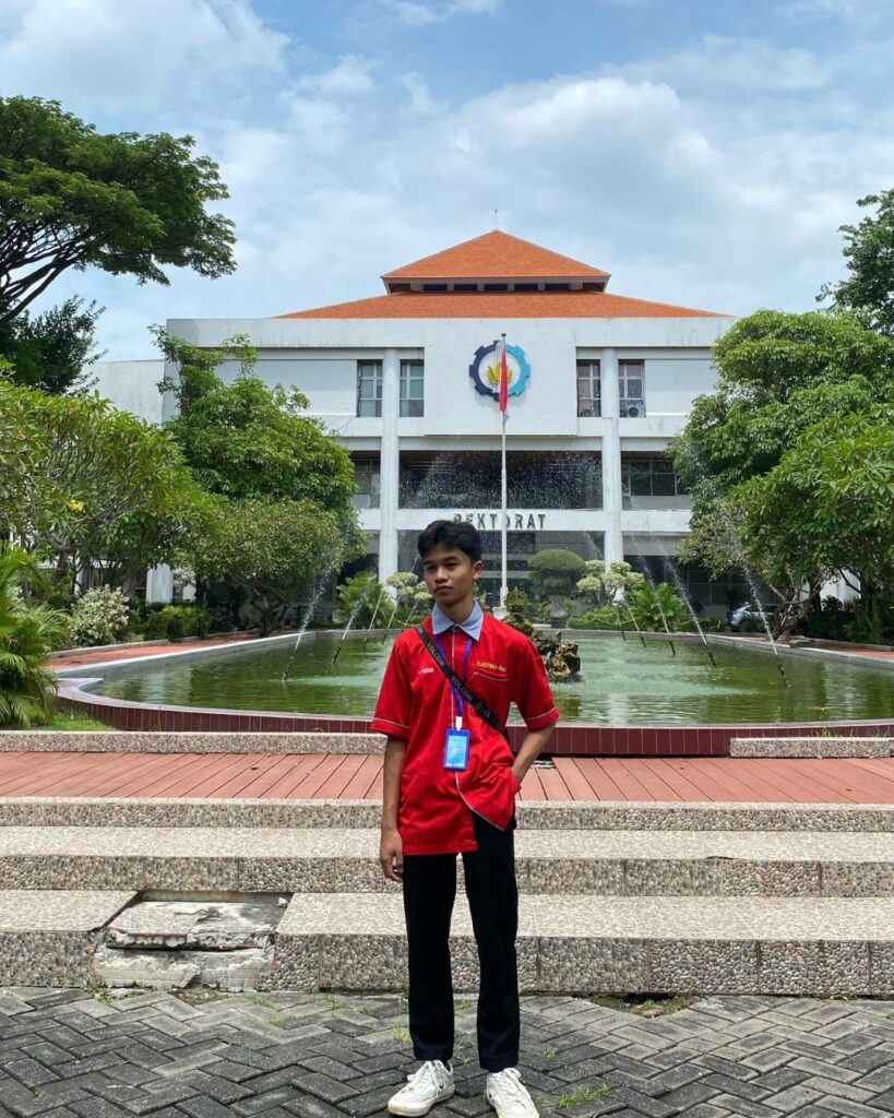 Ahmad Hasan - Financial Assistant