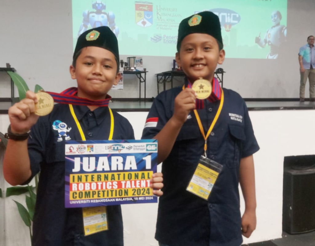 Juara 1 challenge creative, Malaysia (MIN 2 Kota Madiun)