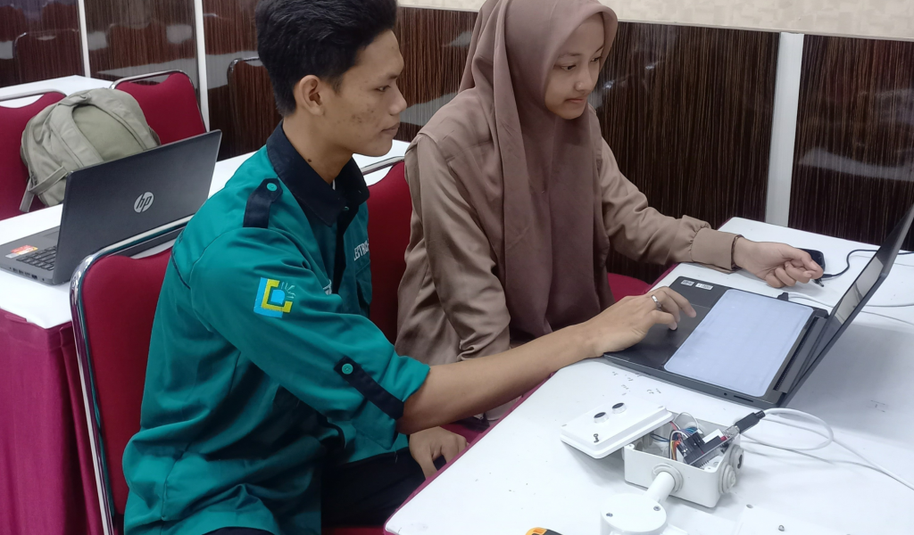 Pelatihan Arduino (SMKN 1 Cilacap)